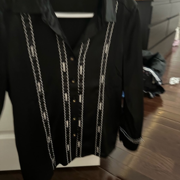 Chanell silk top  in perfect conditions chest size 104 cm length 63 wears - Picture 7 of 7